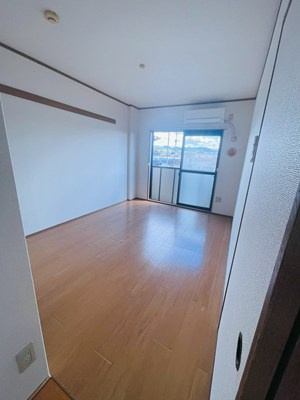 サクシードの洋室