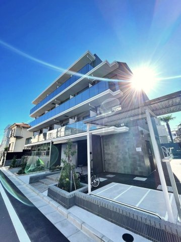 クレヴィスタ氷川台の外観