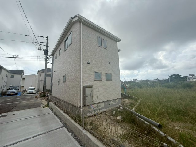 ■■　沖縄市園田－1号棟（全２棟）の前面道路含む現地写真|現地撮影9月　お気軽にお問い合わせください