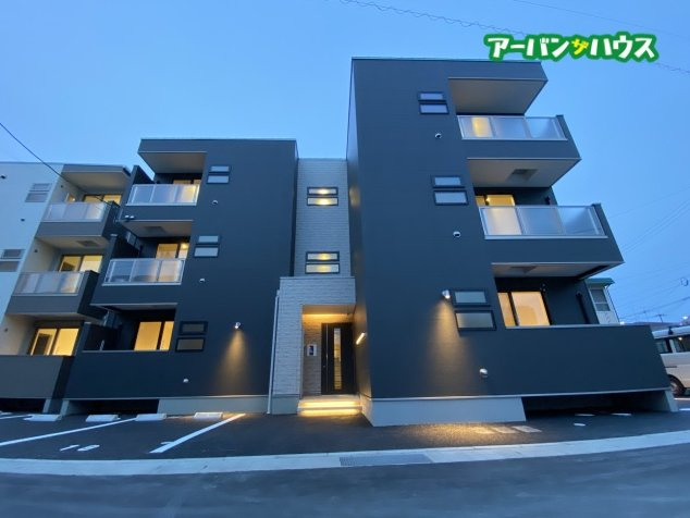 Regalest Falcon Okudaの外観