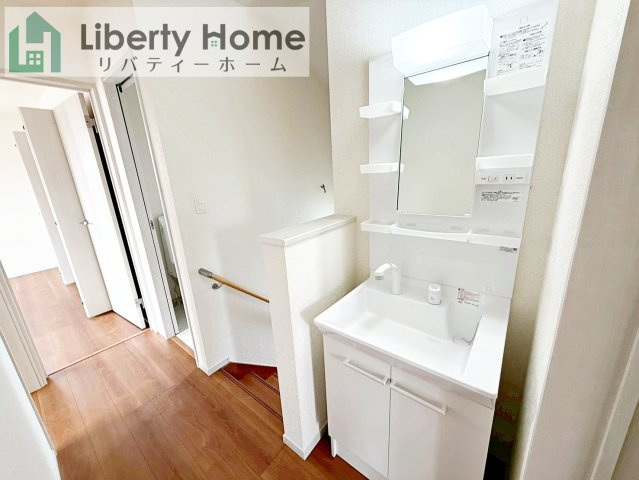 土浦市板谷4丁目25-P1　新築戸建　1号棟の独立洗面台