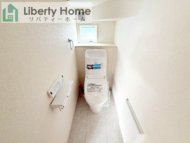 土浦市板谷4丁目25-P1　新築戸建　1号棟のトイレ