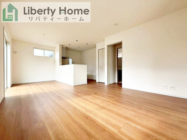 土浦市板谷4丁目25-P1　新築戸建　1号棟の居間・リビング