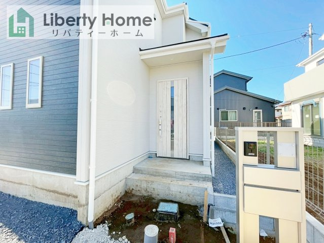 土浦市板谷4丁目25-P1　新築戸建　1号棟のエントランス