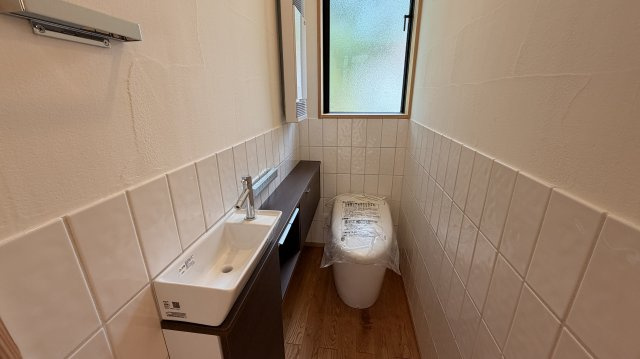 【動画付き】南ヶ丘 新築戸建 スキップフロアの映える家のトイレ
