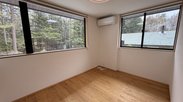 【動画付き】南ヶ丘 新築戸建 スキップフロアの映える家の洋室