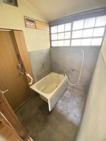 君島貸家（手前）の内装