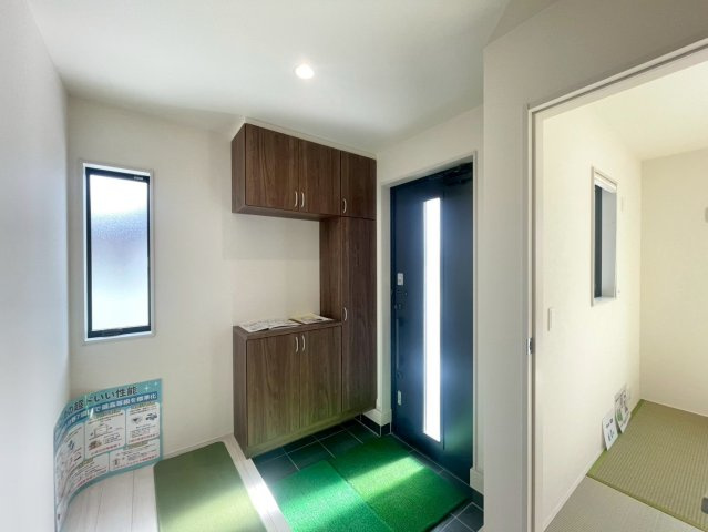 【玄関】 | 吉井町本郷第6　1号棟