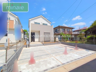 【外観】 | 外観耐震等級3、地震に強いお家です♪同タイプ
モダンなデザインが印象的な広々とした外観。閑静な住宅街に佇む魅力的な物件です。同タイプ