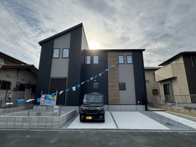 Adoble+アドブル＋小倉南区中貫1丁目3期　【小倉南区　新築戸建て】の外観|スタイリッシュでモダンなデザインが魅力♪【小倉南区　新築戸建て】