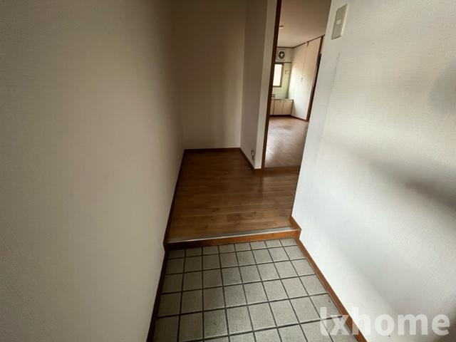 めぞんたきがわの玄関|収納もある玄関です