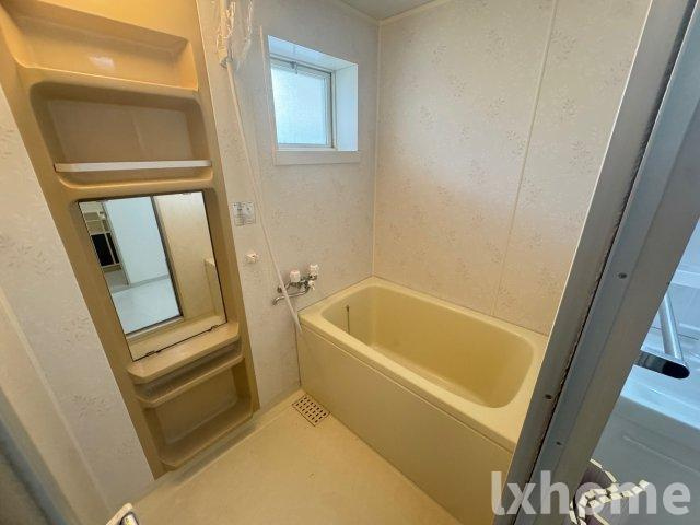 モンテサイドハイツB棟の浴室|ゆったり過ごせるお風呂です