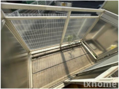 モンテサイドハイツB棟のバルコニー|お洗濯にも便利なバルコニー付き