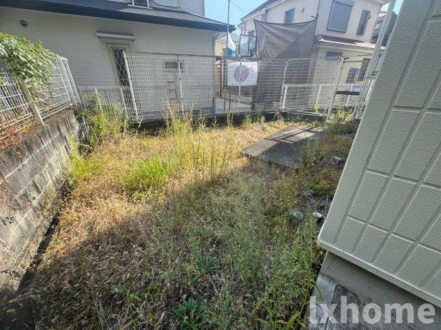 モンテサイドハイツB棟の庭|簡単な家庭菜園も楽しめるお庭です