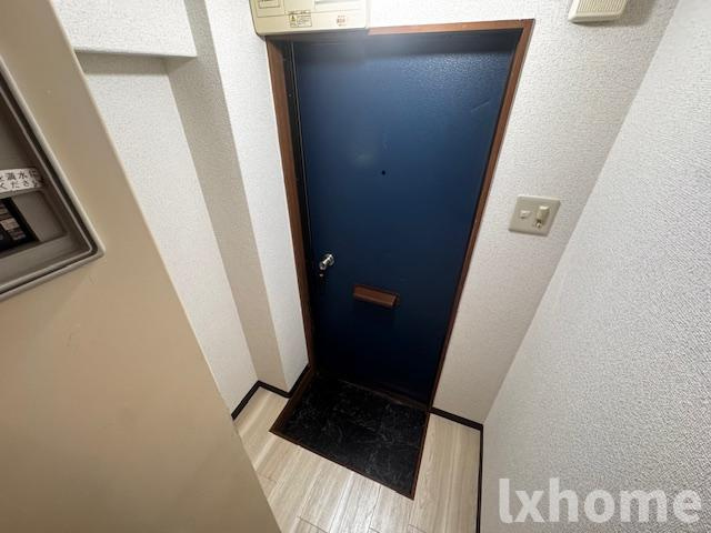 本町ハイツの玄関|明るい玄関です