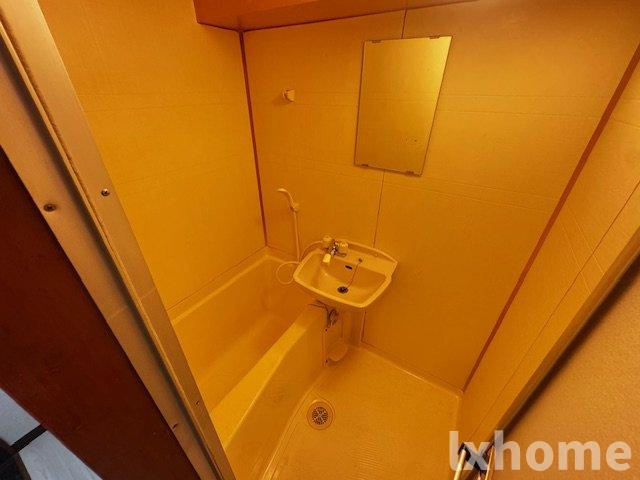 本町ハイツの浴室|ゆったり過ごせるお風呂です