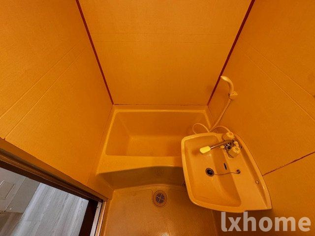 本町ハイツの浴室|日々の疲れを癒すお風呂付です