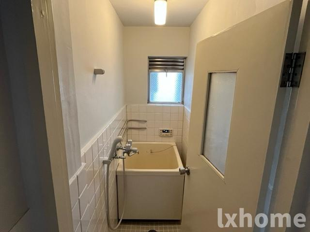 山辺マンションの浴室|コンパクトで使いやすいお風呂です