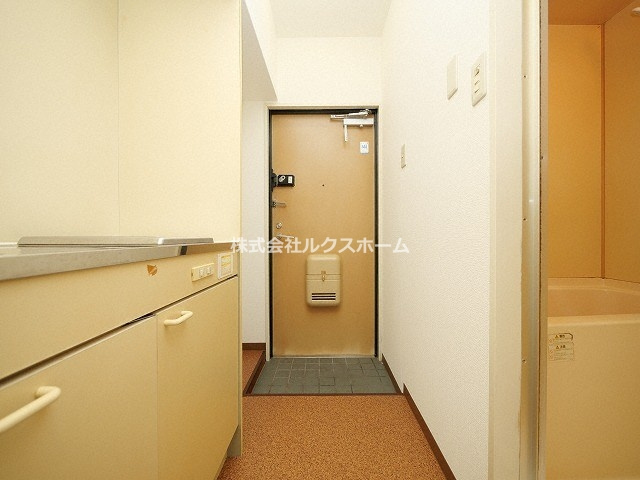 プチコスモ茨木の玄関