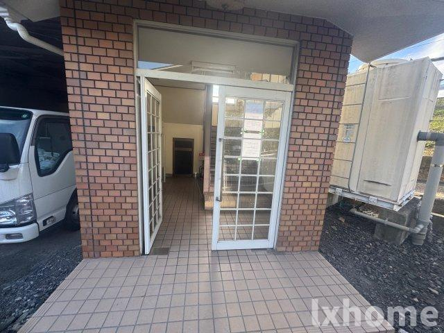 宮本マンションのエントランス