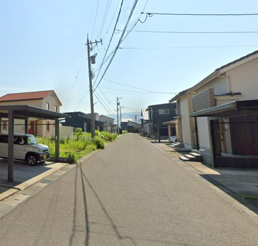 大野市弥生町　分譲地Ｃ13の前面道路含む現地写真