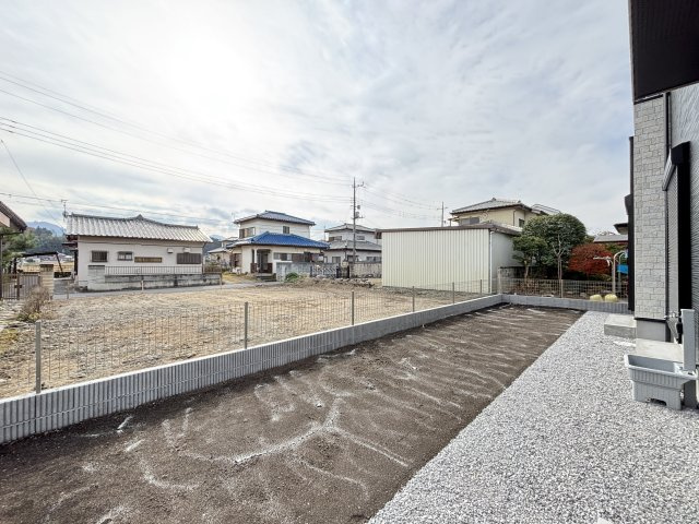 【庭】 | 吉井町長根　1号棟