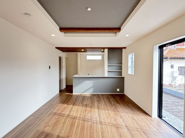 【玄関】 | 吉井町長根　1号棟