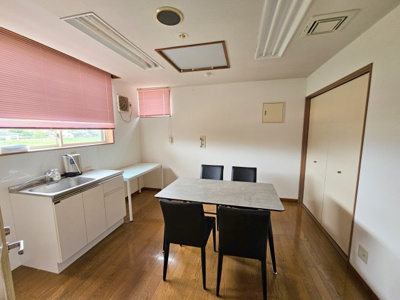 【内装】 | 玉戸店舗 | 明るい室内です