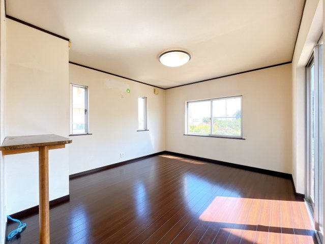 【居間・リビング】 | 前橋市上佐鳥町　中古住宅