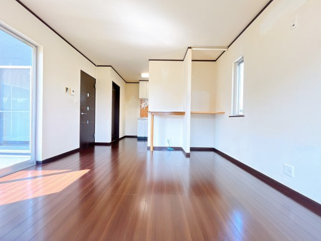 【居間・リビング】 | 前橋市上佐鳥町　中古住宅