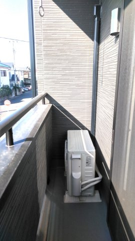 ジュリアスコートのバルコニー|外からの目が気にならないバルコニーで洗濯物が干せます