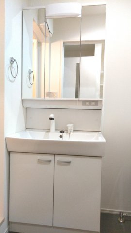 ジュリアスコートの洗面所|スペースが確保できる洗面所です