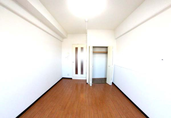 エクセレント岸和田弐番館の収納|たっぷりとした収納スペースです