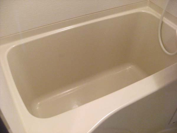 エクセレント岸和田弐番館の浴室|日々の疲れを癒すお風呂付です