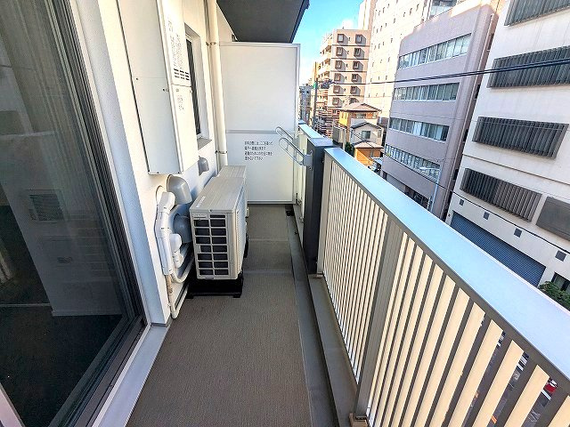 PROUD FLAT浅草の設備|4Fワイドバルコニー、洗濯物干せます