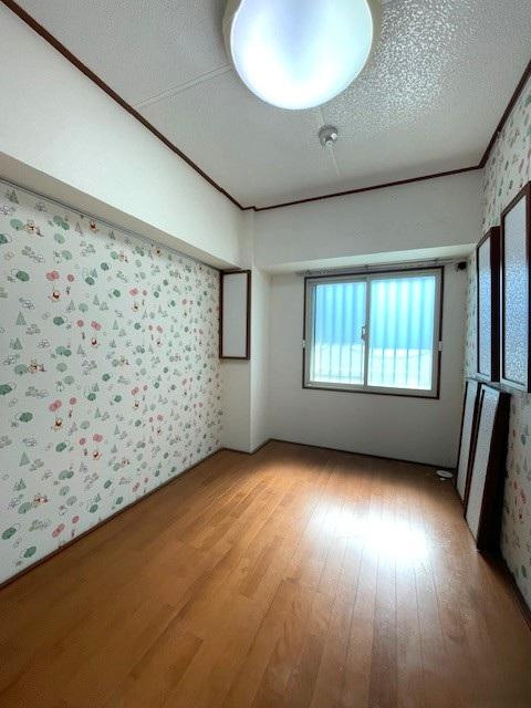 インテリジェントシティの洋室|洋室5.5帖　角部屋
■物件内覧・資金計画相談・住宅ローン相談、リフォーム相談、お問合せ受付中■
※当日・翌日のご内覧、ご相談はお電話でのお問合せがスムーズです！