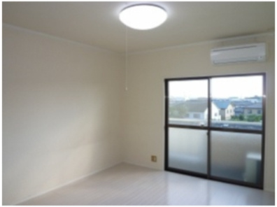 熊本市中央区上水前寺２丁目のアパートの居間・リビング