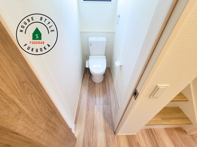 福岡市西区今津第10-3棟（2号棟）のトイレ|温水洗浄便座を完備しております。2ヶ所にトイレがあるのは朝の慌ただしい時間も安心です。