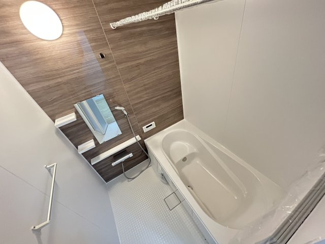 地下鉄東西線＆京阪京津線「御陵」駅徒歩５分◆並列駐車２台可能◆山科区御陵封ジ山町１期の浴室|浴室