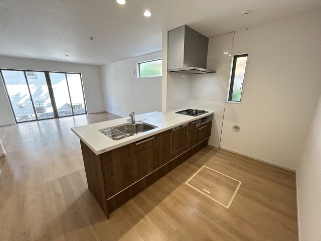 地下鉄東西線＆京阪京津線「御陵」駅徒歩５分◆並列駐車２台可能◆山科区御陵封ジ山町１期のキッチン|キッチン