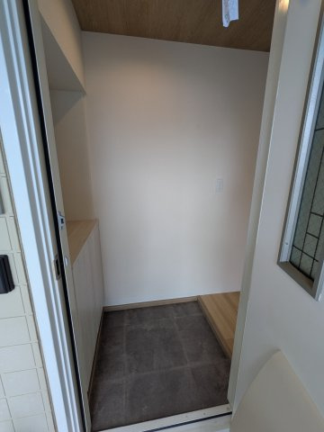 ディアコートBの玄関