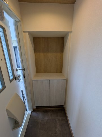 ディアコートBの玄関