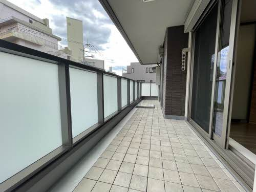 熊本市中央区水前寺１丁目の賃貸マンションのバルコニー