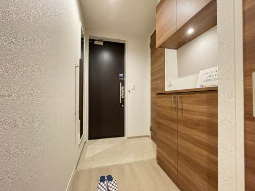 熊本市中央区水前寺１丁目の賃貸マンションの玄関