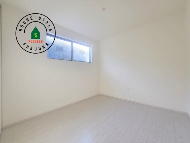福岡市南区大平寺2丁目第4-3棟（1号棟）の洋室|採光良好な洋室は全居室、複層ガラスの遮熱効果と断熱効果で、一年中快適に過ごせます。