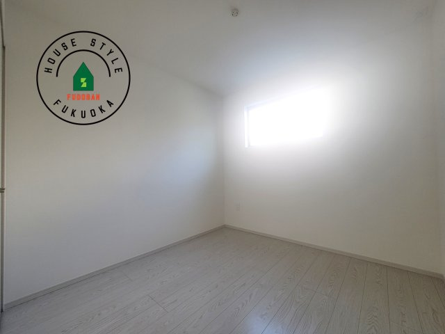 福岡市南区大平寺2丁目第4-3棟（1号棟）の子供部屋|穏やかな光が差し込む室内には、穏やかな時間が流れます。