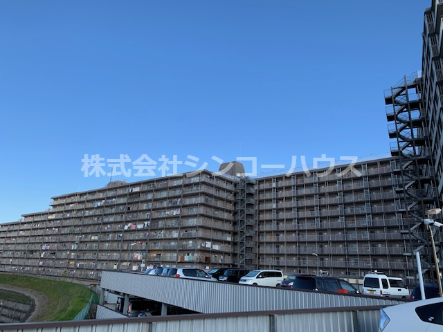 【外観】 | 岩槻スカイハイツ | 岩槻駅からは徒歩約17分の立地。