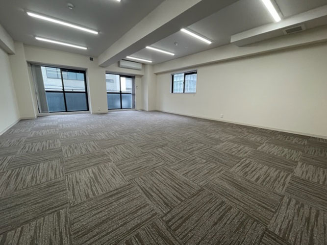 サン・名駅三丁目ビルの居間・リビング