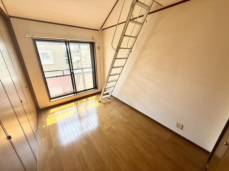 馬場町3丁目　中古一戸建ての子供部屋|洋室6.0帖　ロフト付き
■物件内覧・資金計画相談・住宅ローン相談、リフォーム相談、お問合せ受付中■
※当日・翌日のご内覧、ご相談はお電話でのお問合せがスムーズです！