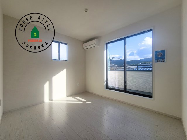 福岡市南区大平寺2丁目第4-3棟（3号棟）の寝室|主寝室には収納力に優れたクローゼットがありますので、お部屋もすっきり片付きます。